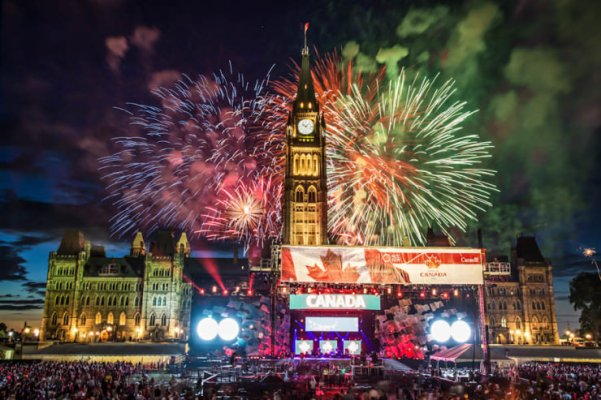 new-years-eve-fireworks-in-ottawa