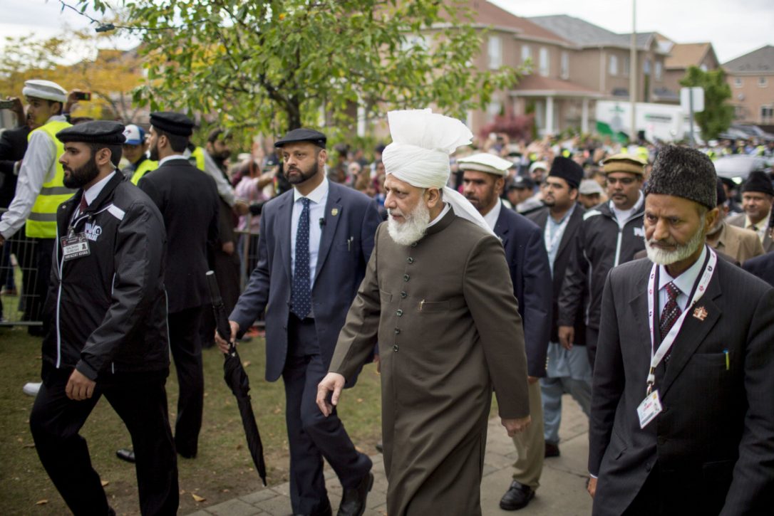 ahmadiyya-community-leader