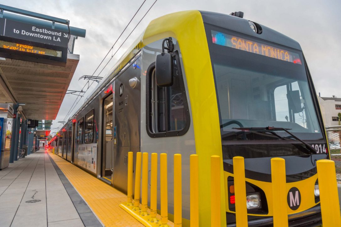 japanese-streetcar-in-la